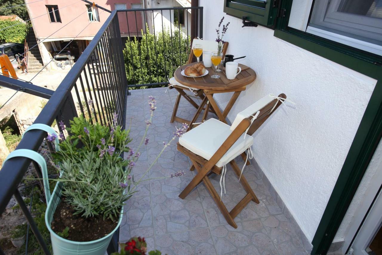 Apartmani Tri Bunje Tribalj Esterno foto