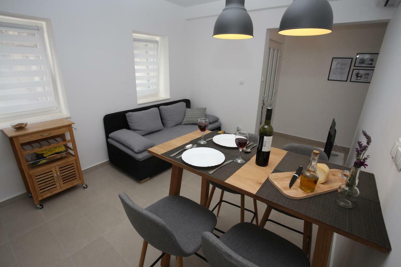 Apartmani Tri Bunje Tribalj Esterno foto
